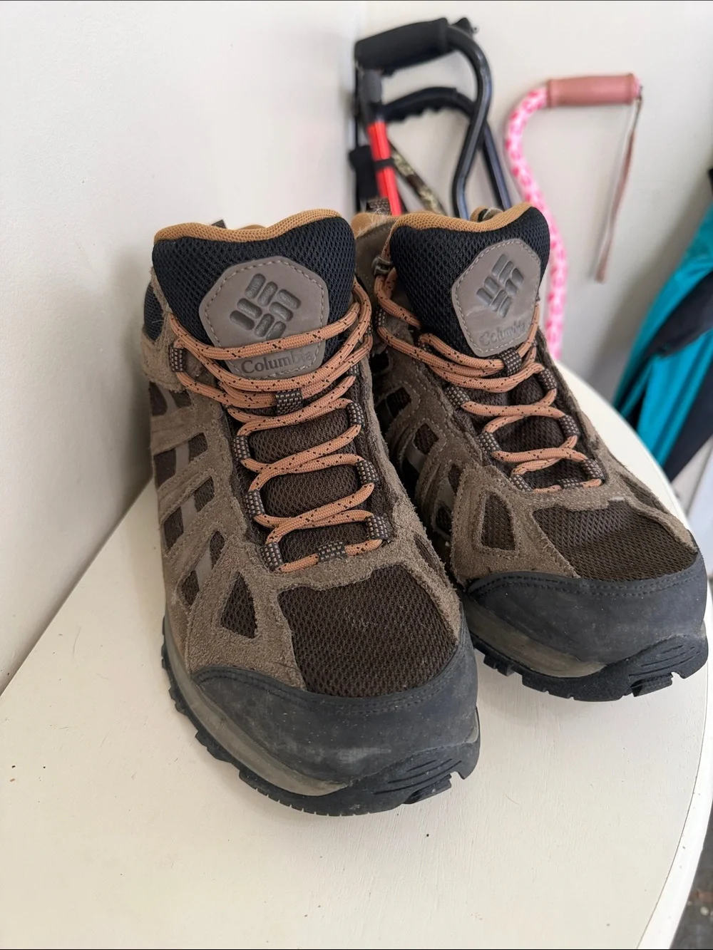 (2393) Columbia Brown and Black Men's Trail Hikers